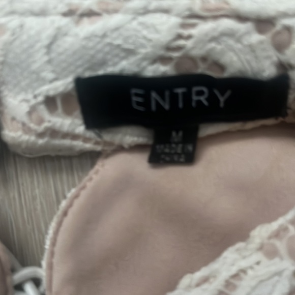 Entry brand white lace and cream/beige dress, size M - Picture 2 of 6